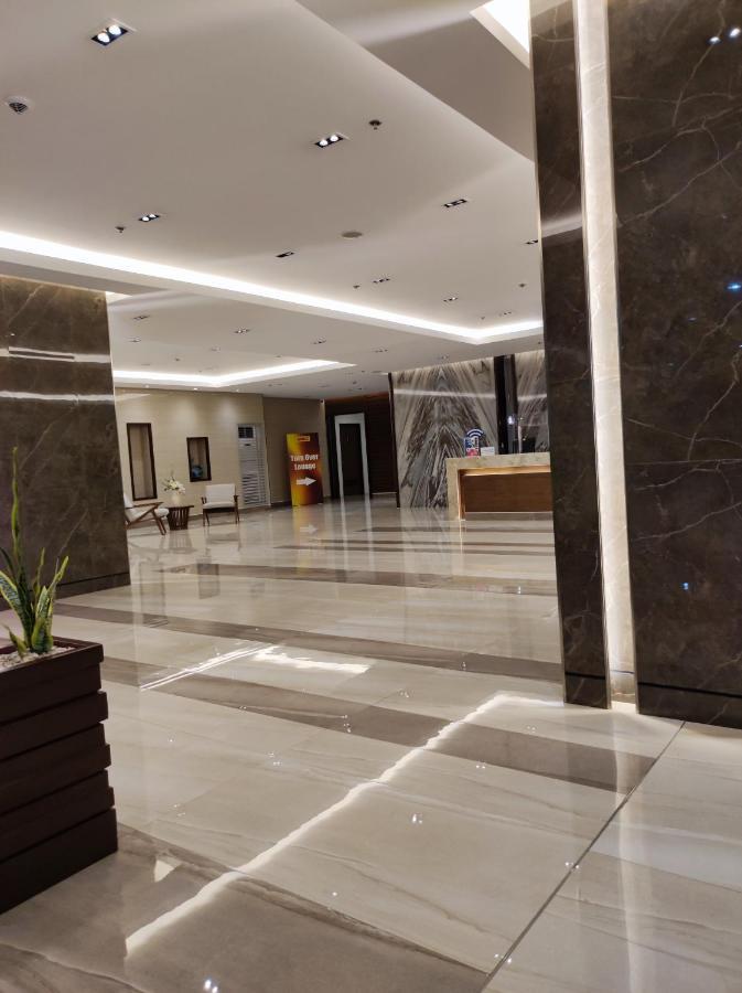 Schoenes Apartment Mit Pool-Nutzung Маніла Екстер'єр фото